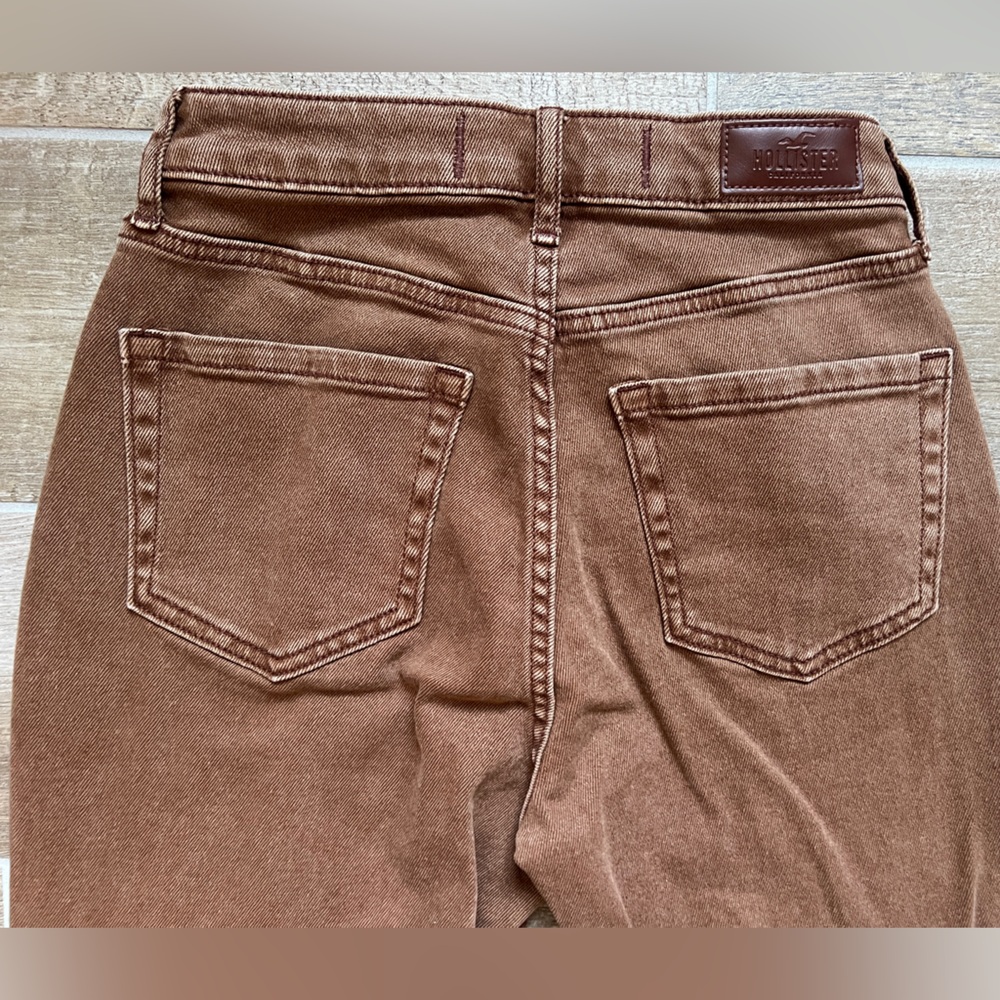 Hollister Brown Curvy High Rise Mom Jeans Women’s 1L (W25/L29) - Picture 6 of 6